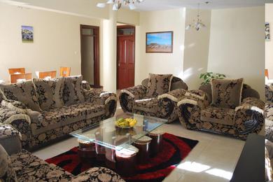 Linden Apartments near Yaya Available for guests with a Swimming Pool, Balcony, Big Lounge