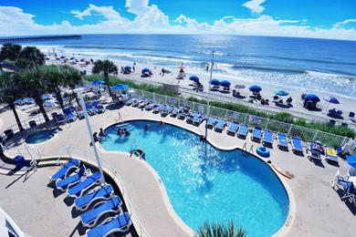 Апарт-отель Deluxe Ocean Front Two-Bedroom Condo in Sandy Beach Resort