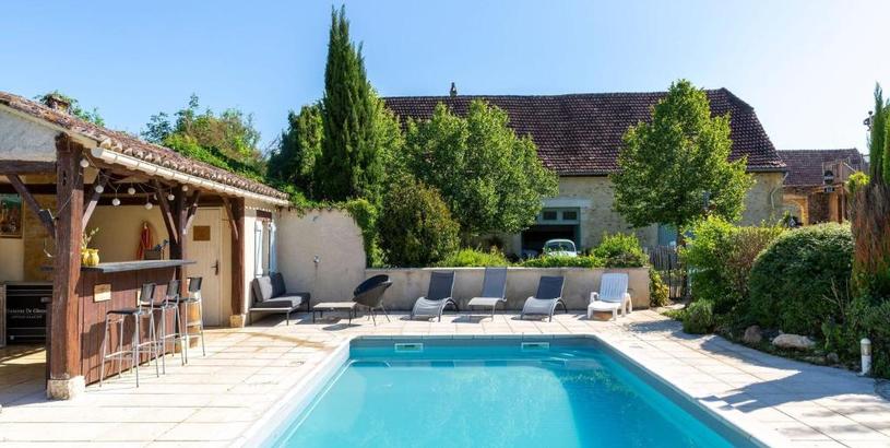 Holiday home Splendid Holiday Home in D gagnac with heated Swimming Pool and jacuzzi