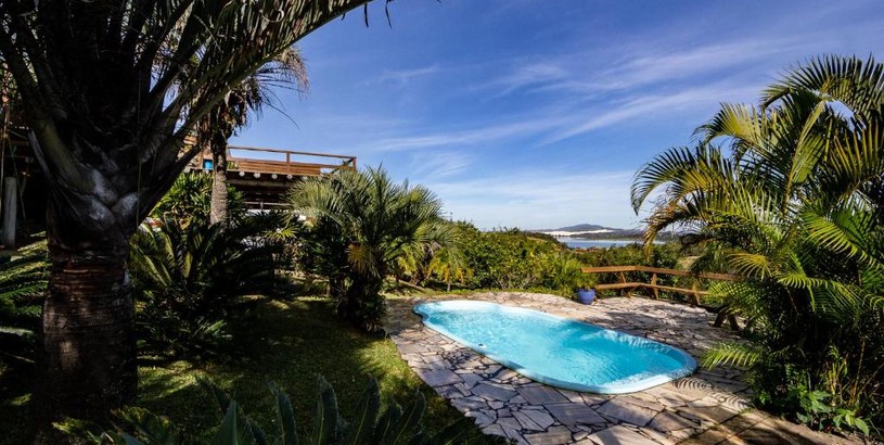 Holiday home Ibiraquera Guest House Villa com piscina e jacuzzi