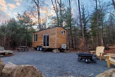 Holiday home Tiny House in the Woods - Escape to Nature. Robin