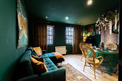 The Emerald Suite by Margate Suites