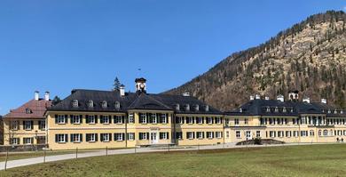 Отель Pop-Up Lodge Wildbad Kreuth