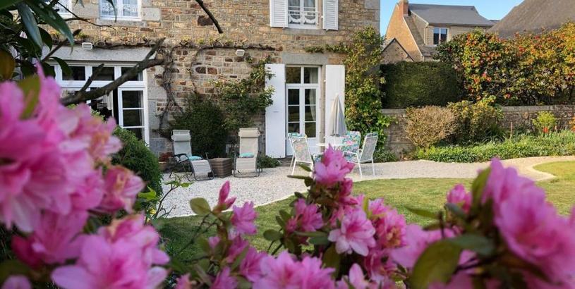 Guest house Maison d'hôtes de charme La Rose de Ducey près du Mont Saint Michel