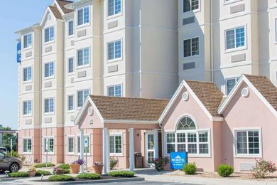 Отель Microtel Inn & Suites by Wyndham Harrisonburg