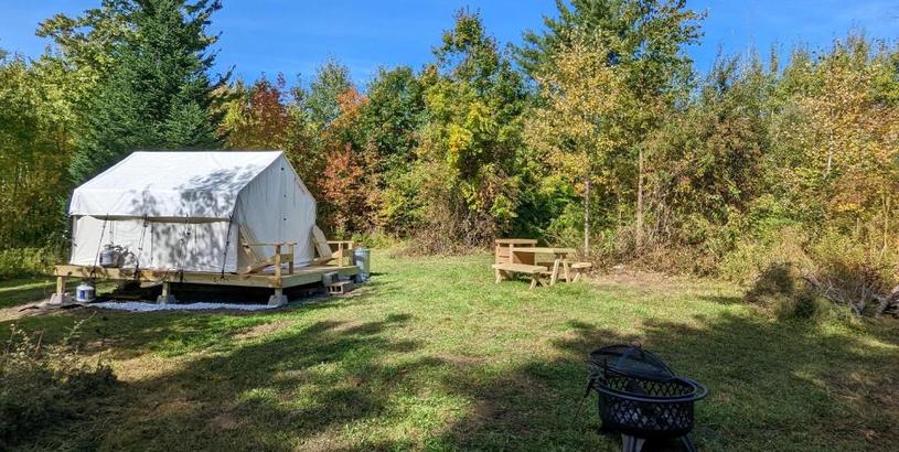 Luxury tent Tentrr Signature Site - Secluded Retreat - Main Street Meadows
