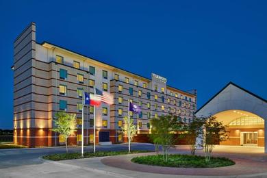 Отель Four Points by Sheraton Dallas Fort Worth Airport North