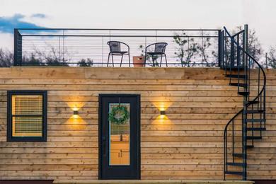 Holiday home The Meadows Shipping Container Home