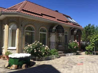 Guest House on Eniseyskaya