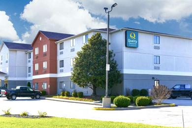 Отель Quality Inn & Suites Brooks