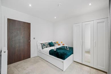 Apartments Luxury 5 star home in Stratford, London, UK