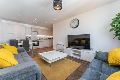 Contemporary 2 Bedroom Apartment - Birmingham City Centre - Digbeth Bullring & Coach Station