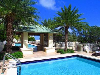 Holiday home One Bedroom In Amazing Luxury Condo Beach Pass Included!