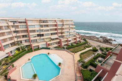 Апартаменты Appartement T3 terrasse vue sur mer, piscine, parking, wifi et clim