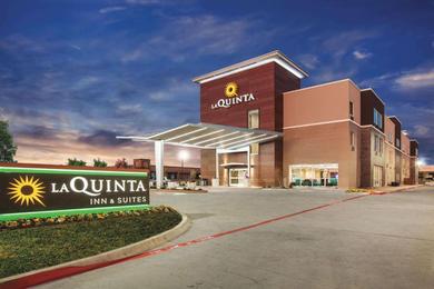 Отель La Quinta by Wyndham Dallas Northeast-Arboretum