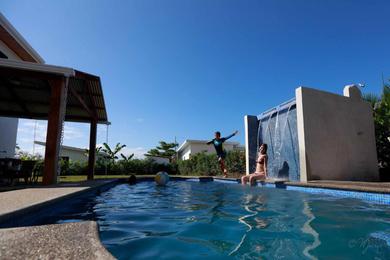 Вилла 2 Comfortable New Villas Near Pacific, Private Pool with Waterfall