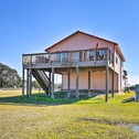 Holiday home Serene 35-Acre Horse Ranch with Deck and Pond!