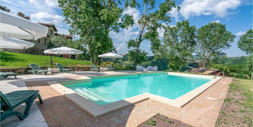 Дом отдыха Nice home in Camerino with Outdoor swimming pool, WiFi and 1 Bedrooms