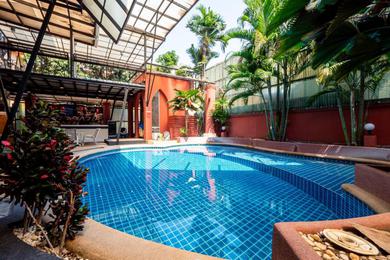 Отель RedDoorz Cozy Rooms @ Pattaya