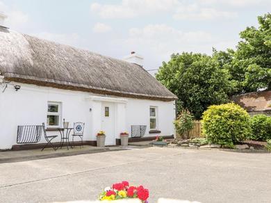 Holiday home Whispering Willows - The Thatch