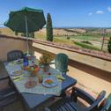 Дом отдыха Large farmhouse in Tuscany with garden and pool