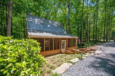 Holiday home Charming Cabin with Hot tub, fire pit, grill, wifi