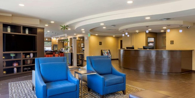 Отель Comfort Suites Ontario Airport Convention Center