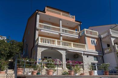 Apartments Family friendly apartments with a swimming pool Dramalj, Crikvenica - 5594
