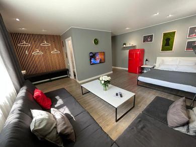 Apartments Квартира-студия с отдельным входом с гостиничным сервисом, с белым постельным