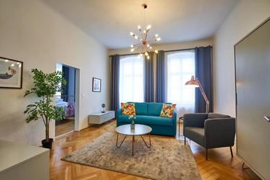 Апартаменты Fancy Home For 5 With Self-Check-In At Spittelberg
