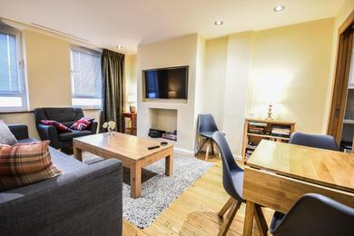 Apartments Tower Bridge 2BR apartment for 6 with terrace