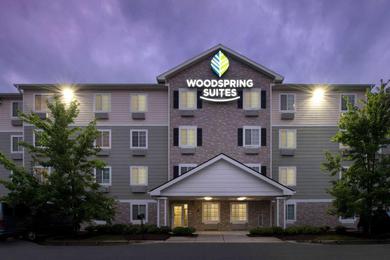 Отель WoodSpring Suites Raleigh Apex