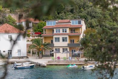 Apartments Apartments by the sea Savar, Dugi otok - 8128