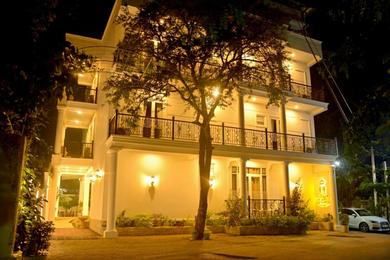 Отель Negombo New Queen's Palace