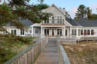 Holiday home Chic Townhome on Lake Huron with Private Beach!