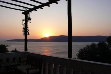 Дом отдыха Villa with breathtaking views and private beach