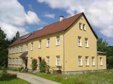 Апартаменты Ferienwohnung Altes Schulhaus in Leithen - Bernried