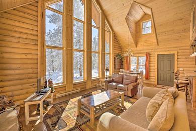 Holiday home Sunny Forest Cabin with Views of Pikes Peak Mtn!