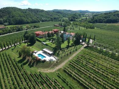 Guest house Il Roncal Wine Resort - for Wine Lovers