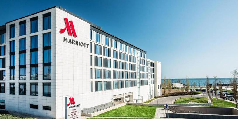 Отель Baku Marriott Hotel Boulevard