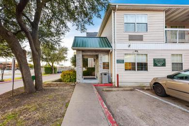 Motel HomeTowne Studios by Red Roof Dallas - North Addison - Tollway