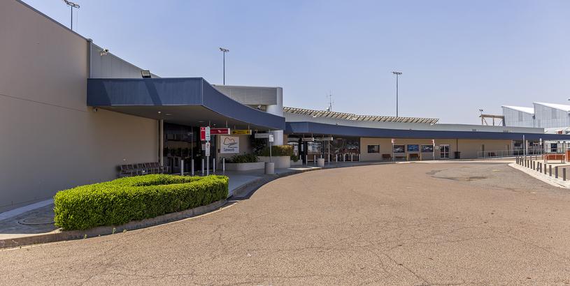 Jack Brooks Regional Airport (BPT), Beaumont/Port Arthur, United States