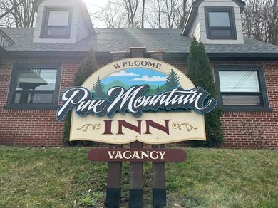  Pine Mountain Inn