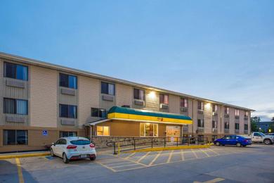 Hotel Super 8 by Wyndham Iowa City/Coralville