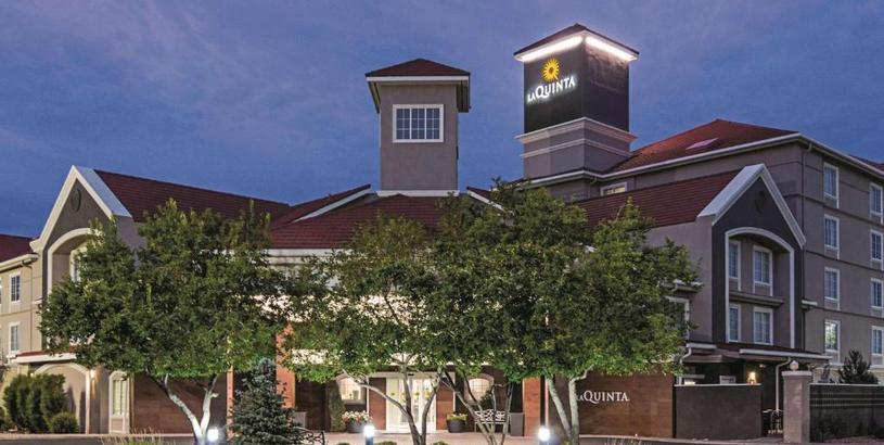 Hotel La Quinta by Wyndham Denver Airport DIA