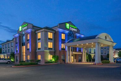 Отель Holiday Inn Express and Suites - Quakertown, an IHG Hotel