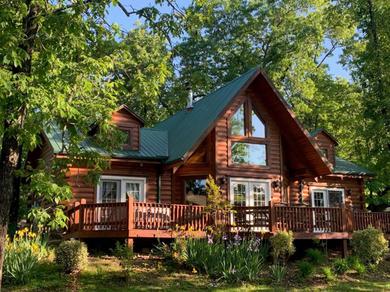 Holiday home Beautiful Pet Friendly Branson Bear Cabin- private hot tub!