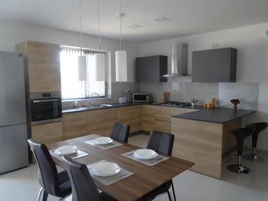 Apartments SB3 - Stylish PENTHOUSE - Superb Location Msida