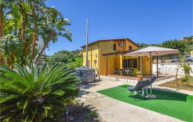 Nice Home In Casteldaccia With Outdoor Swimming Pool, Wifi And 2 Bedrooms