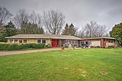 Дом отдыха Spacious South Haven Home about 1 Mi to Lake Michigan!